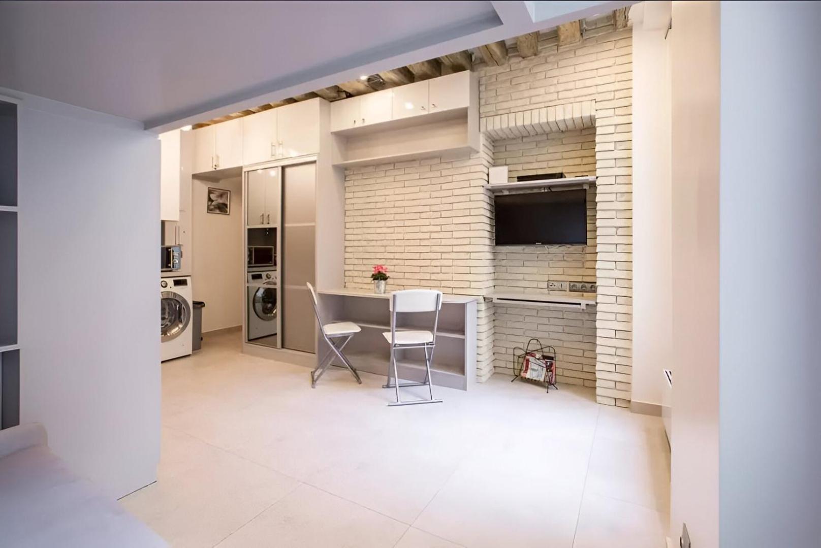 501 Simon - Superbe A Apartment *